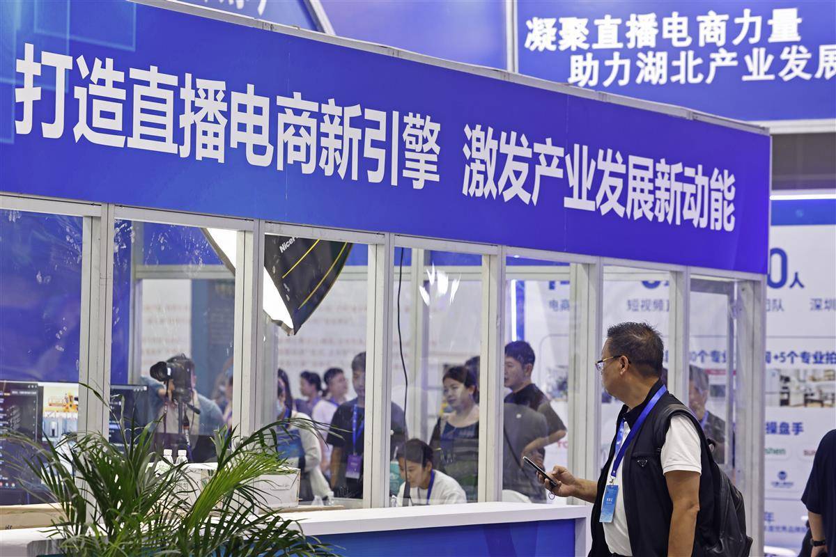 快乐三张牌炸金花